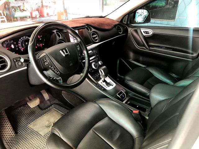 2014年 小改款 電子煞車 感應頭燈  第4張相片