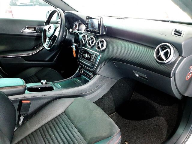 2014年 A180 正AMG  第7張相片