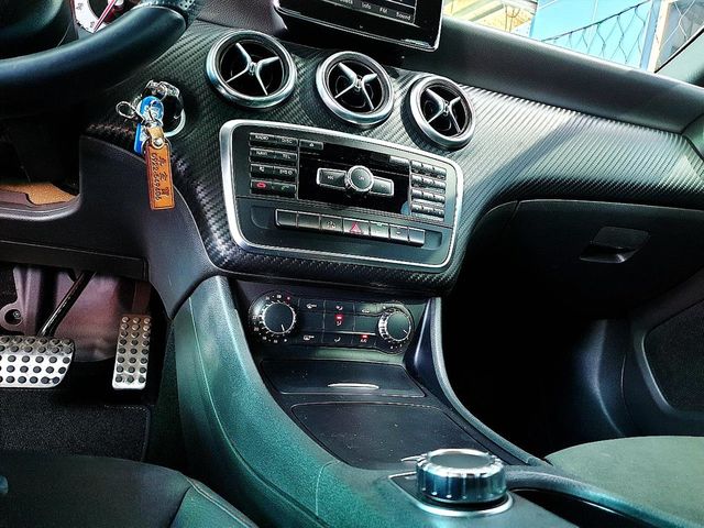 2014年 A180 正AMG  第11張相片