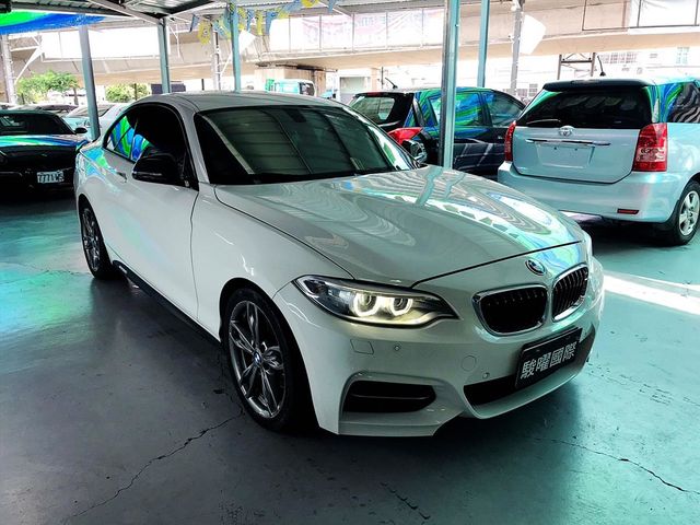 2015年 220i 雙門跑車 M版套  第2張相片