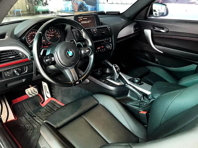 2015年 220i 雙門跑車 M版套  第4張相片