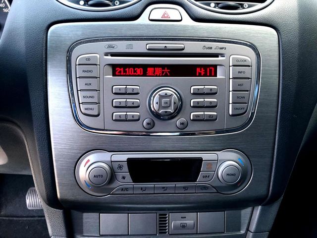 FORD FOCUS  第13張相片