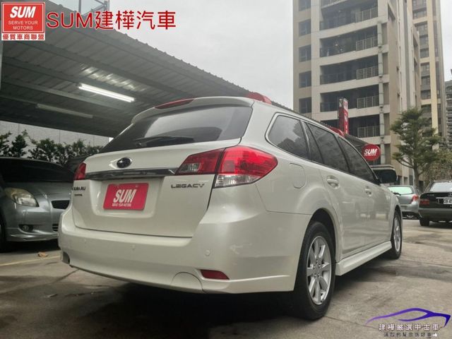 2010 Legacy 2.0 5D 市面上非常稀有的2.0五門Legacy 駕駛座電動座椅 4WD全都有  第4張相片