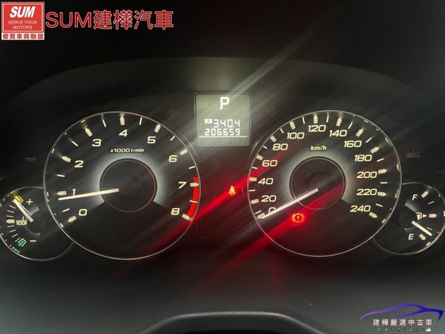 2010 Legacy 2.0 5D 市面上非常稀有的2.0五門Legacy 駕駛座電動座椅 4WD全都有  第14張相片