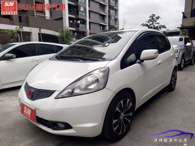 2010 FIT 五門都市小車 方向盤換檔快撥 小台好停又省油 小CC數省稅金  第1張相片