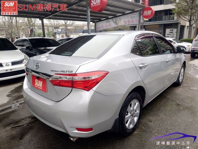 2014 Altis 一手車 全車原鈑件 里程只跑11萬 方向盤音響快控 行車紀錄 倒車顯影  第4張相片