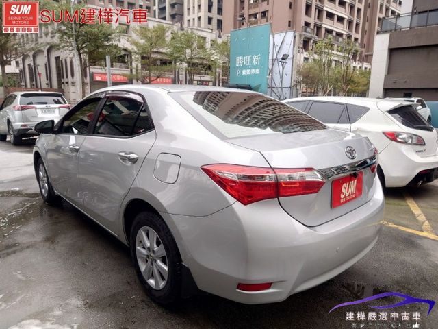 2014 Altis 一手車 全車原鈑件 里程只跑11萬 方向盤音響快控 行車紀錄 倒車顯影  第6張相片