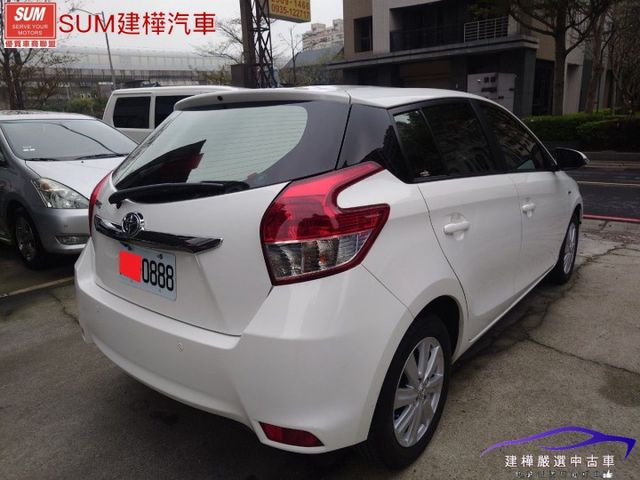 2016 YARIS 漂亮都會好車 全車原鈑件 里程只跑6萬 安卓機 導航 倒車顯影 全程原廠保養 車牌漂亮888  第4張相片