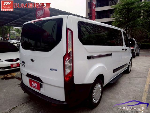 2014 旅行家 原福祉車 後車箱加裝輪椅電動升降裝置  第4張相片