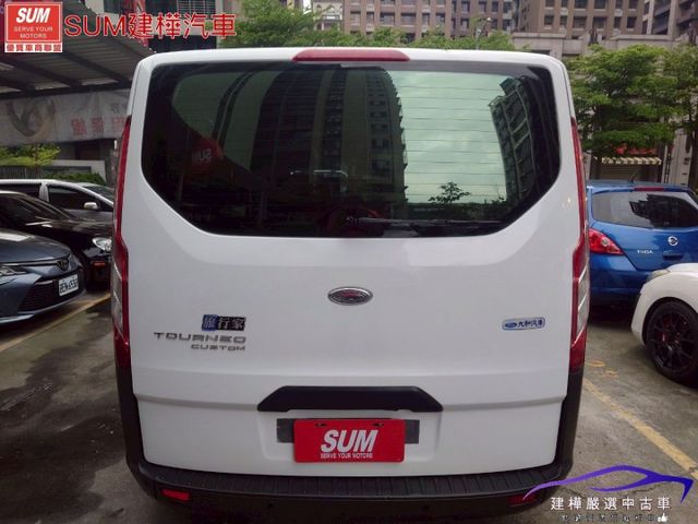 2014 旅行家 原福祉車 後車箱加裝輪椅電動升降裝置  第5張相片