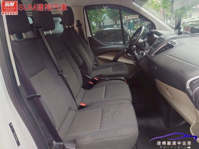 2014 旅行家 原福祉車 後車箱加裝輪椅電動升降裝置  第9張相片