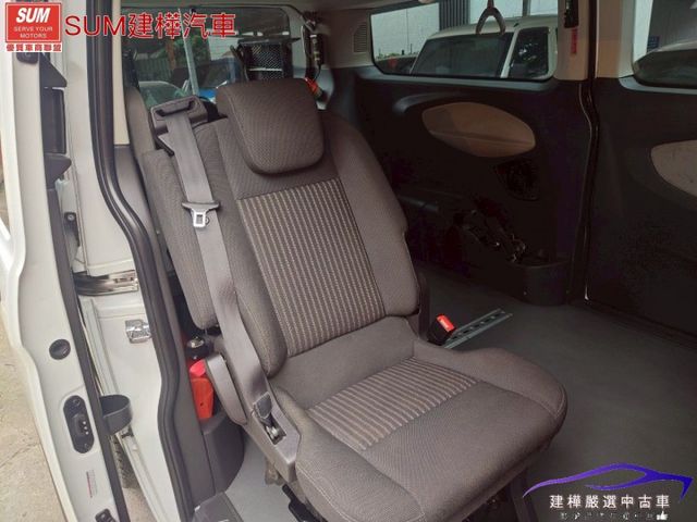 2014 旅行家 原福祉車 後車箱加裝輪椅電動升降裝置  第10張相片