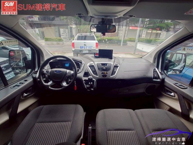2014 旅行家 原福祉車 後車箱加裝輪椅電動升降裝置  第14張相片