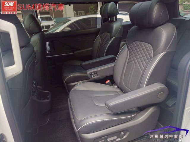 2023 CUSTIN VIP版 全車原漆原鈑件 里程保證只跑4千 LV2跟車 環景 全景天窗 電尾門 雙電滑  第8張相片