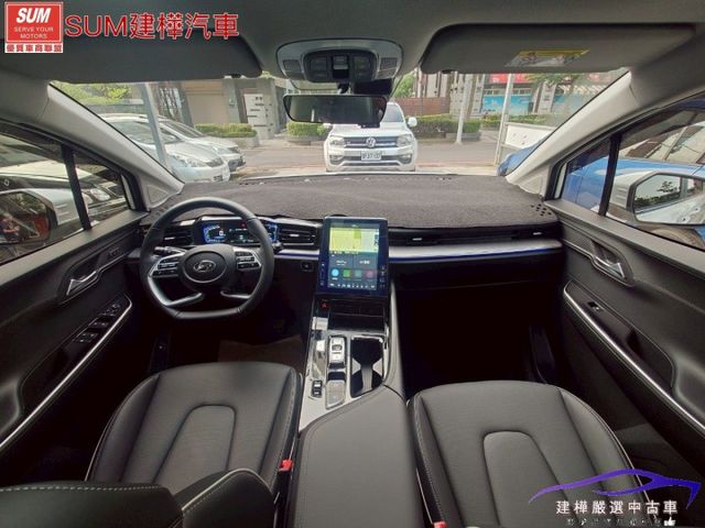 2023 CUSTIN VIP版 全車原漆原鈑件 里程保證只跑4千 LV2跟車 環景 全景天窗 電尾門 雙電滑  第14張相片
