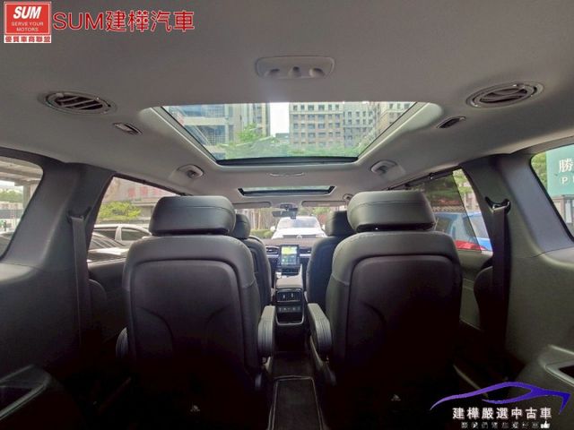 2023 CUSTIN VIP版 全車原漆原鈑件 里程保證只跑4千 LV2跟車 環景 全景天窗 電尾門 雙電滑  第15張相片