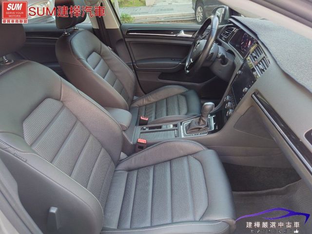 2019 Golf TSi Style 12.3吋液晶儀表板 全車原鈑件 原廠保固到2026年 快撥 盲點 ACC跟車  第9張相片