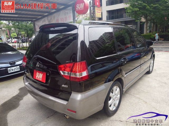 2005 Savrin 便宜七人座好休旅 里程保證只跑13萬 內外都漂亮 天窗 後座出風口 HID頭燈  第4張相片