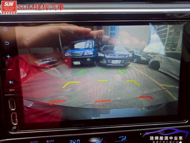 2017 ALTIS 一手車 只跑5萬9 全車原鈑件 I-KEY 摸門 定速 安卓機 導航 倒車顯影 抬頭顯示  第15張相片