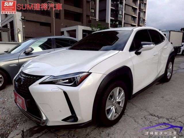 2020 UX250h 一手車 全車原鈑件 大電瓶保固中 電尾門 全車環景 盲點 電動椅  第1張相片