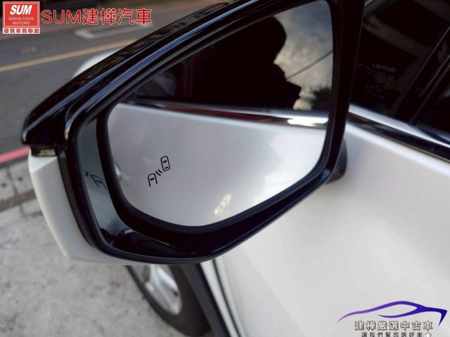 2020 UX250h 一手車 全車原鈑件 大電瓶保固中 電尾門 全車環景 盲點 電動椅  第12張相片