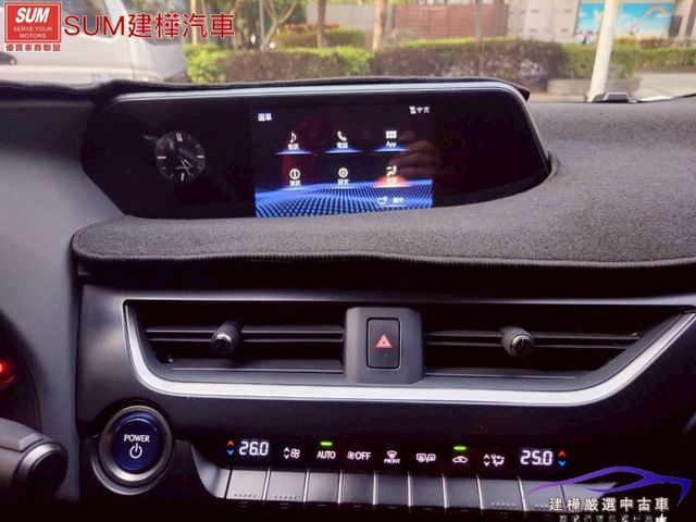 2020 UX250h 一手車 全車原鈑件 大電瓶保固中 電尾門 全車環景 盲點 電動椅  第14張相片