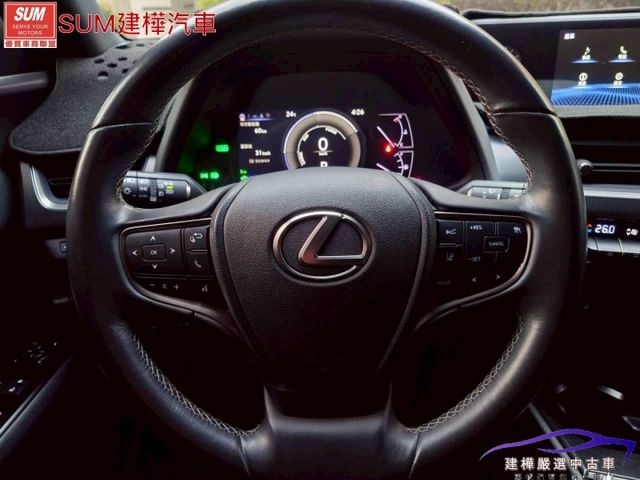 2020 UX250h 一手車 全車原鈑件 大電瓶保固中 電尾門 全車環景 盲點 電動椅  第15張相片