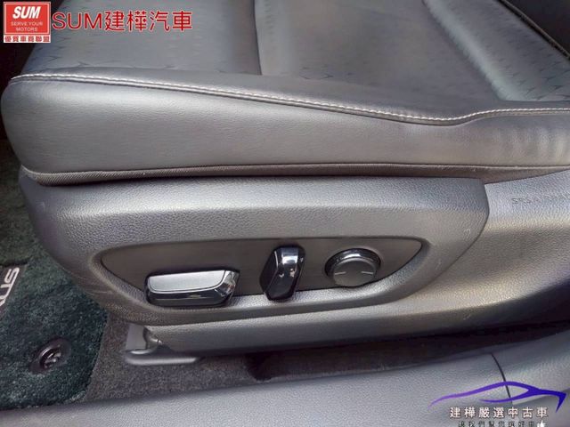 2020 UX250h 一手車 全車原鈑件 大電瓶保固中 電尾門 全車環景 盲點 電動椅  第16張相片