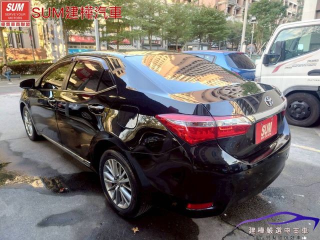 2015 ALTIS 國民神車 全車原鈑件 里程只跑九萬 I-KEY 摸門 定速 車用螢幕 倒車顯影  第6張相片