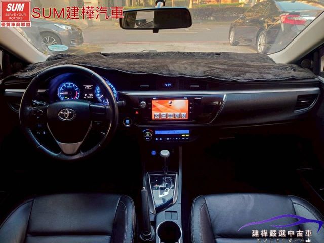 2015 ALTIS 國民神車 全車原鈑件 里程只跑九萬 I-KEY 摸門 定速 車用螢幕 倒車顯影  第11張相片