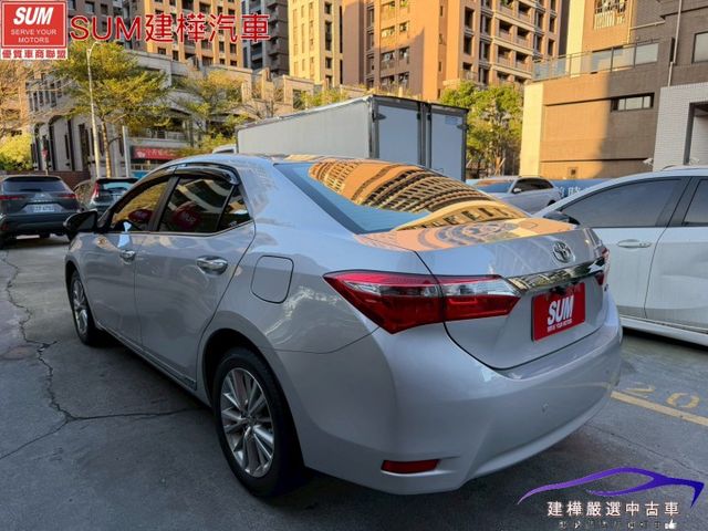 2016 ALTIS 一手女用車 全車原鈑件 I-KEY 摸門 定速 抬頭顯示 倒車顯影 前後行車紀錄  第6張相片