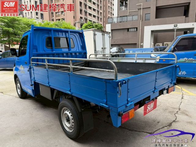 2022 TOWN ACE 一手車 全車原鈑件 里程只跑五萬 原廠保固到十月 可認證保固兩年五萬公里  第6張相片