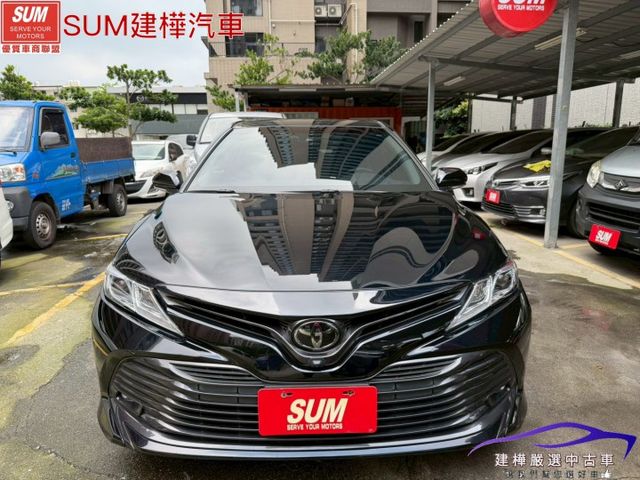 2019 CAMRY I-KEY 摸門 跟車 定速 安卓機 全車環景 盲點偵測 抬頭顯示  第2張相片