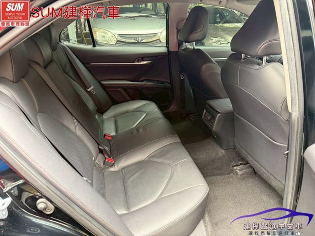 2019 CAMRY I-KEY 摸門 跟車 定速 安卓機 全車環景 盲點偵測 抬頭顯示  第8張相片