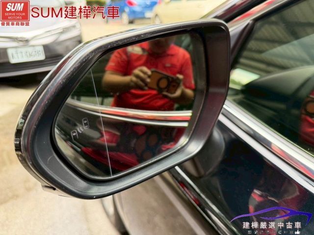 2019 CAMRY I-KEY 摸門 跟車 定速 安卓機 全車環景 盲點偵測 抬頭顯示  第13張相片