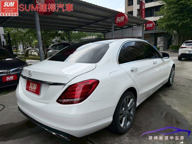 2015 C300 全車原鈑件 全景天窗 I-KEY 摸門 電尾門 方向盤快撥 倒車顯影 盲點偵測  第4張相片