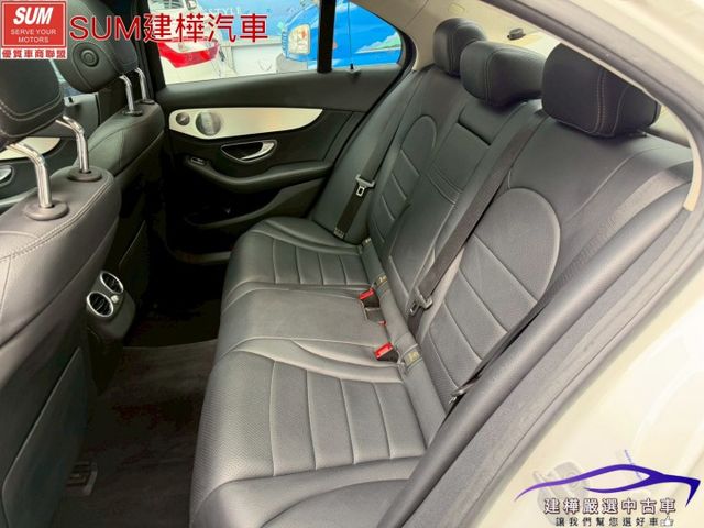2015 C300 全車原鈑件 全景天窗 I-KEY 摸門 電尾門 方向盤快撥 倒車顯影 盲點偵測  第8張相片