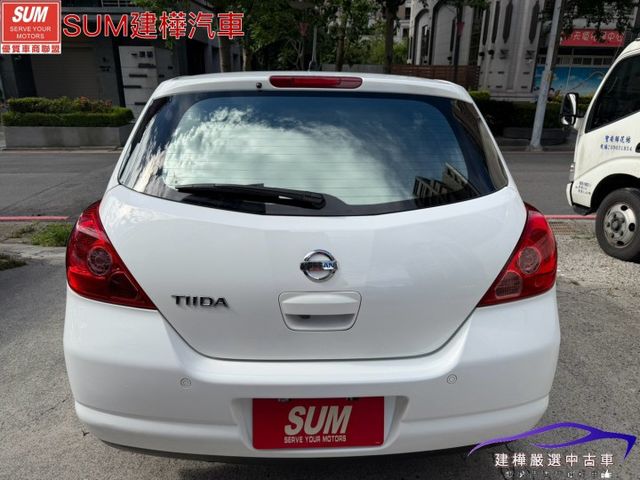 2011 TIIDA 5門小車 只跑十萬 全車原鈑件 恆溫空調 抬頭顯示  第5張相片