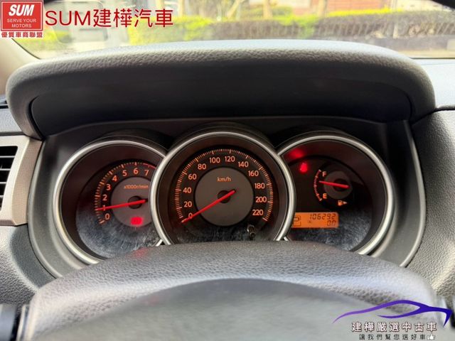 2011 TIIDA 5門小車 只跑十萬 全車原鈑件 恆溫空調 抬頭顯示  第12張相片