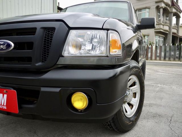 稀有美式貨卡 僅跑15萬 單廂 手排 4wd 機械構造好保養 ‎ 可全貸  第8張相片