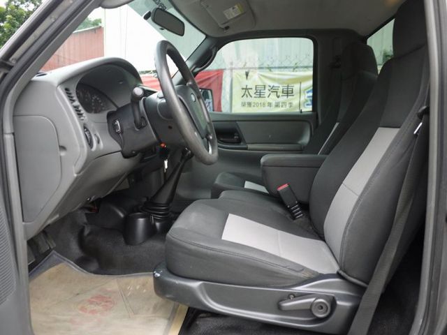 稀有美式貨卡 僅跑15萬 單廂 手排 4wd 機械構造好保養 ‎ 可全貸  第14張相片