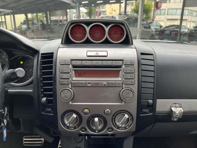 11型 RANGER 自排 4X4 雙廂貨卡 合法5座 貨車稅 柴油TURBO 車斗防滾籠 脫困絞盤   第8張相片