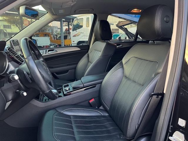 GLE250D 總代理 僅跑8萬 智慧頭燈/全時四輪驅動系統/電尾門/NAPPA方向盤/換檔快撥  第7張相片
