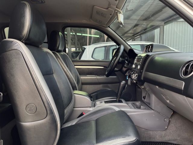 僅跑16萬公里 自排 4X4 雙廂合法5座 貨車稅 柴油TURBO 車斗防滾籠  第10張相片