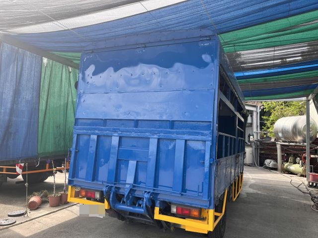 四期車 加長11尺半 硬頂蓬式 升降尾門 中柱4開  菜車 水果車 載重已變更  第2張相片