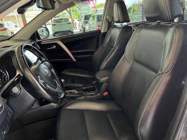 僅跑5萬 頂級尊爵影音特仕 Acc跟車/車道偏離/Led頭燈/8吋多媒體影音主機/Carplay  第7張相片
