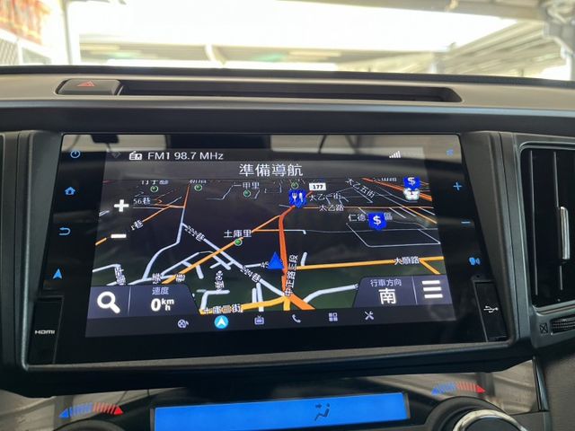僅跑5萬 頂級尊爵影音特仕 Acc跟車/車道偏離/Led頭燈/8吋多媒體影音主機/Carplay  第12張相片