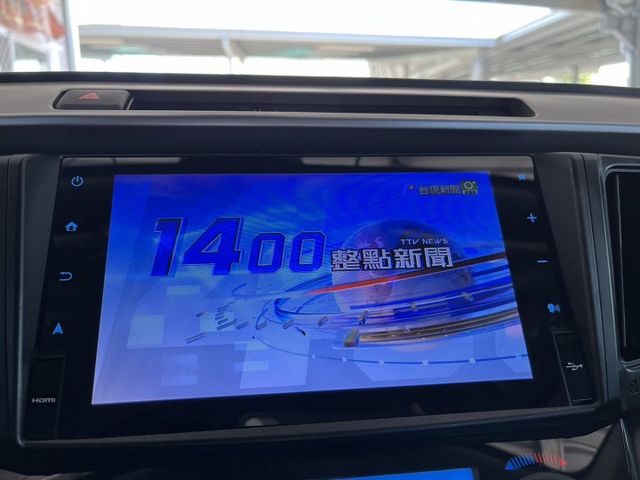 僅跑5萬 頂級尊爵影音特仕 Acc跟車/車道偏離/Led頭燈/8吋多媒體影音主機/Carplay  第13張相片