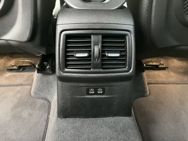 總代理 僅跑7萬多 車道偏移/電動尾門/LED頭燈/車況抬顯/自動停車/無線CarPlay  第13張相片