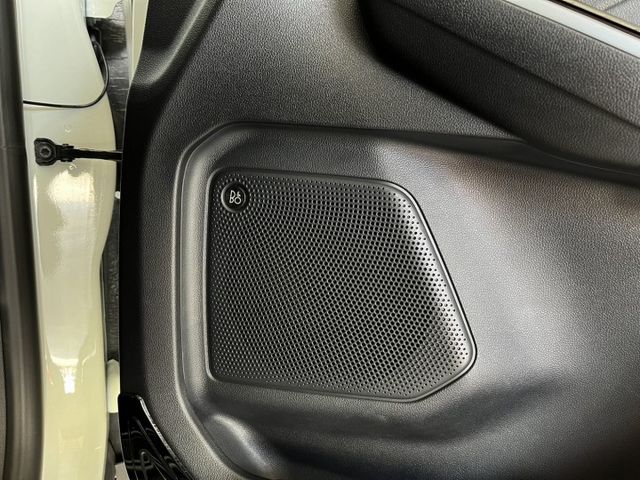 1.5T旗艦版 21年式 原廠保養 僅跑2萬 全速域跟車/車道偏移/盲點/B&O音響/HUD抬顯/Carplay ⁡  第14張相片